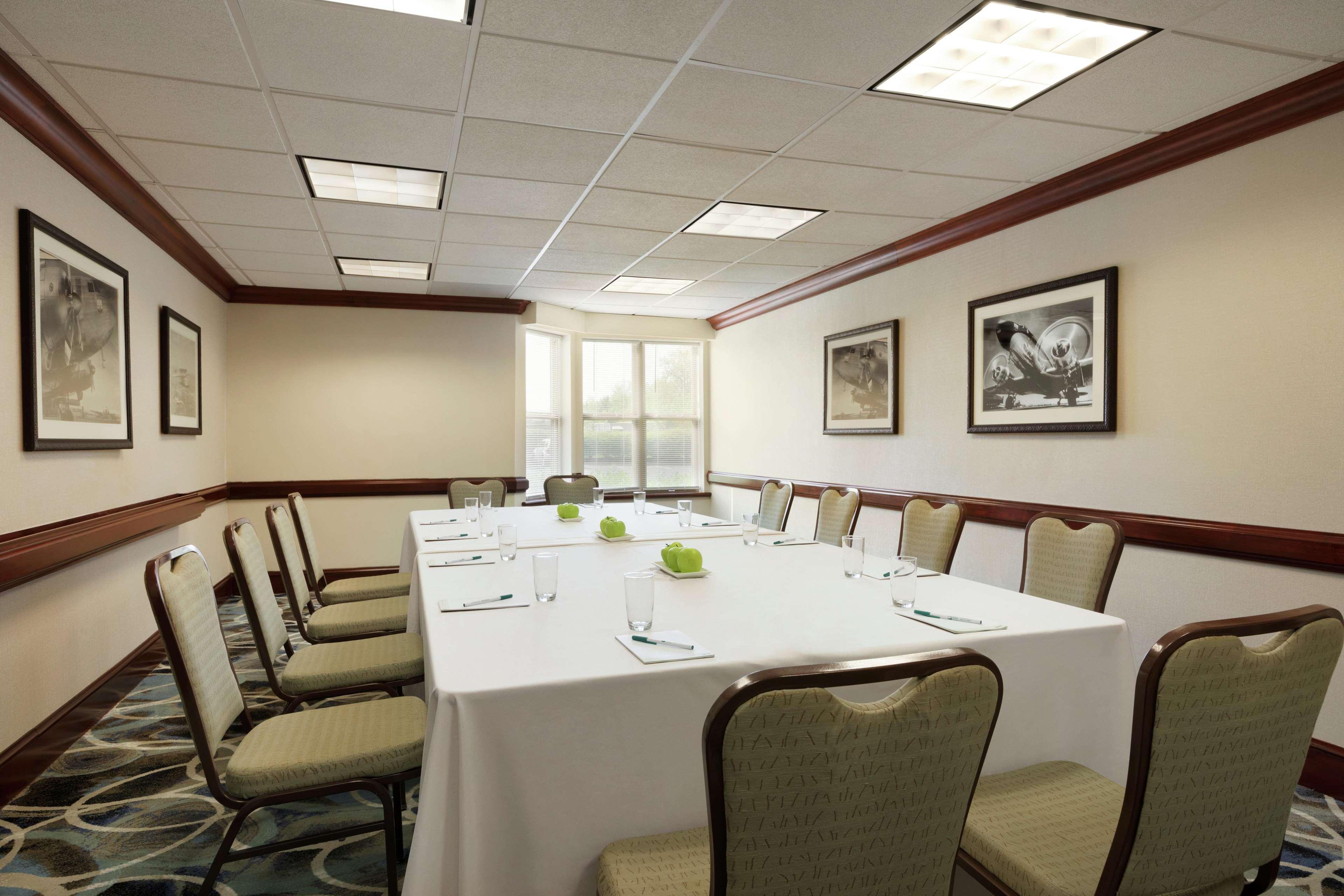 Homewood Suites By Hilton Dulles-North Loudoun 애시번 외부 사진